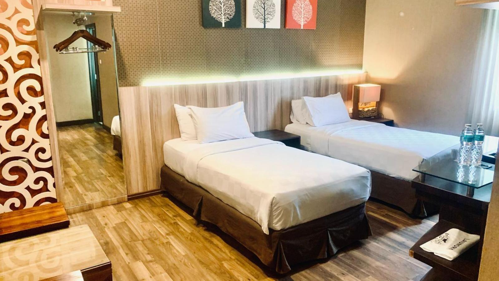 Hotel Oxville 3*