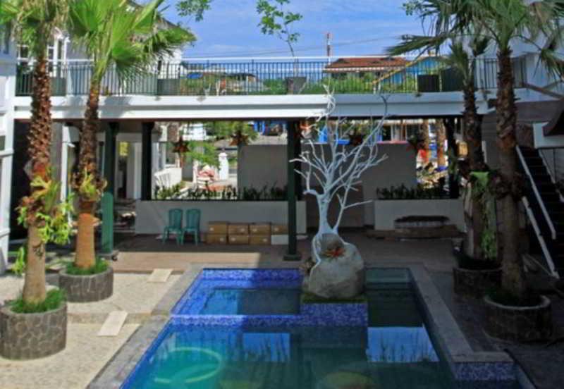 Oxville Hotel Padang (Sumatra)