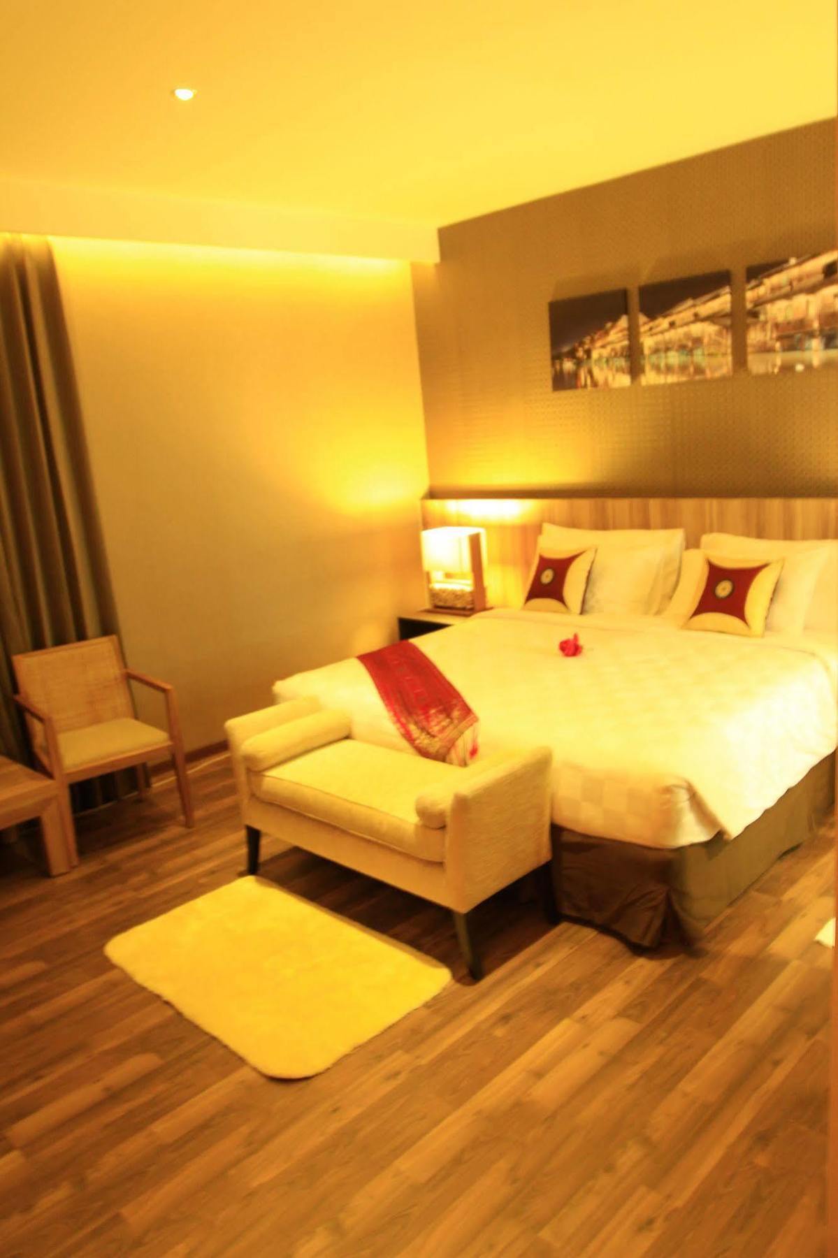 Hotel Oxville 3*